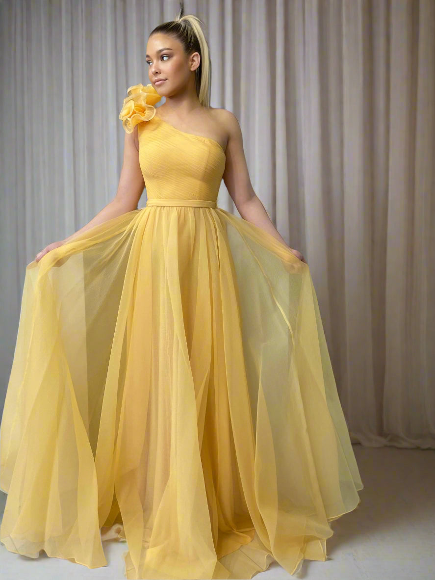 ORGANZA PEATED GOWN