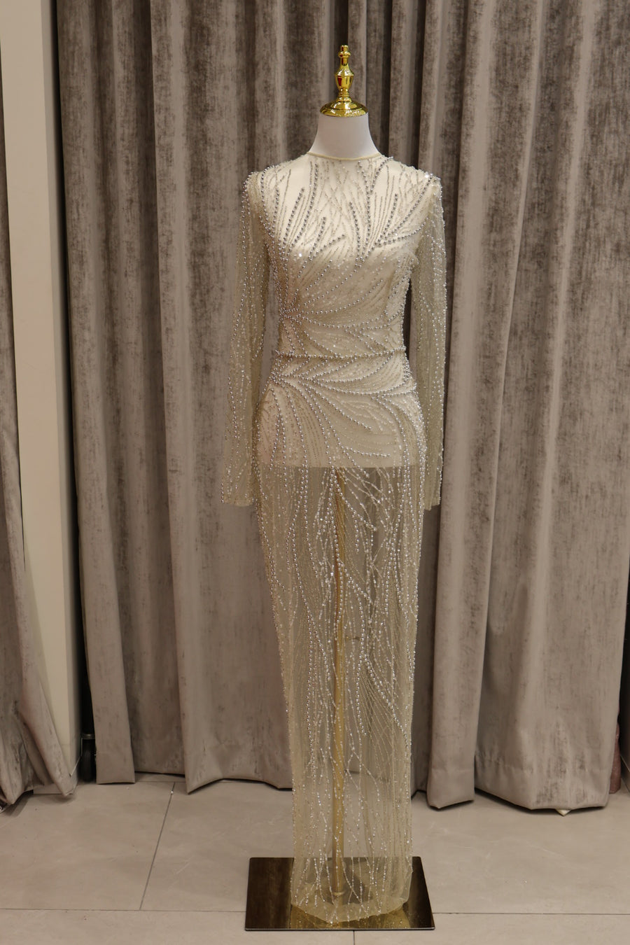 FATIMA K SHEETH STRAIGHT SLEEVE GOWN