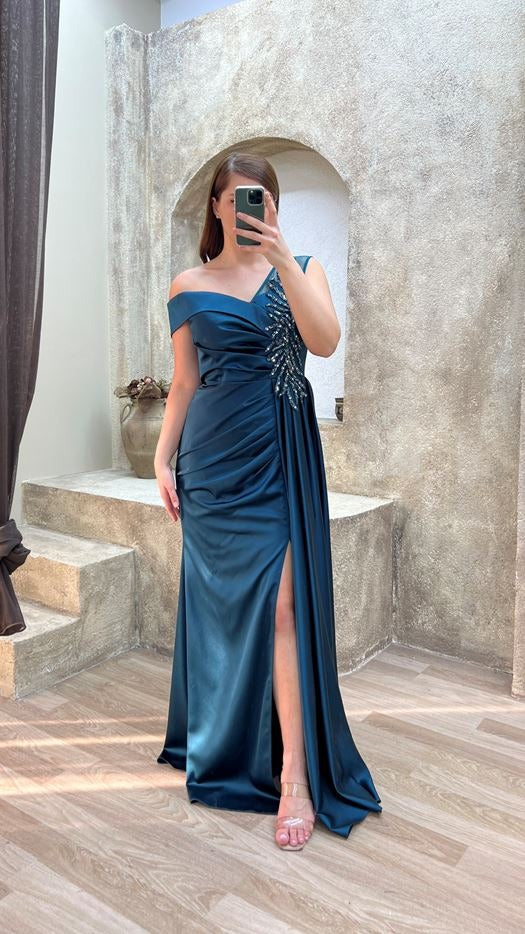 ONE SHOULDER SATIN GOWN WITH EMBELLISHED DRAPING
