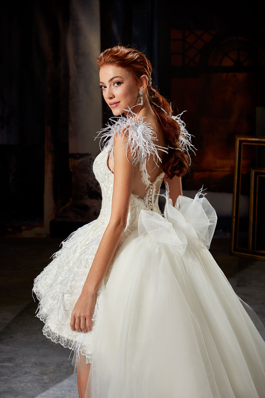 SHORT BRIDAL DRESS WITH TULLE TRAIN